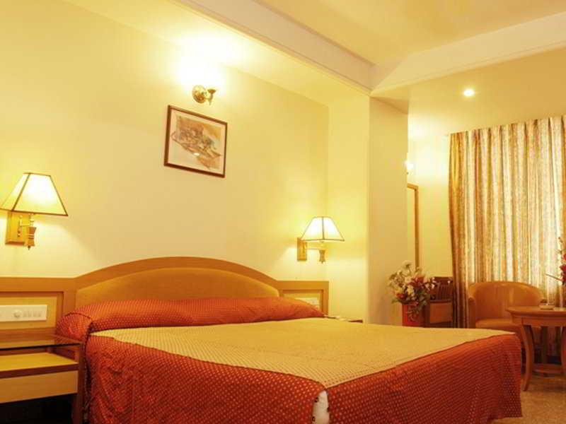 Hotel Mandakini Ambience Pune Eksteriør billede